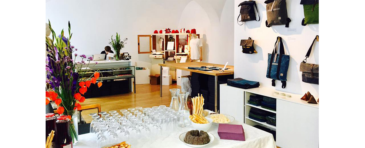 (c) Concept Store No 17